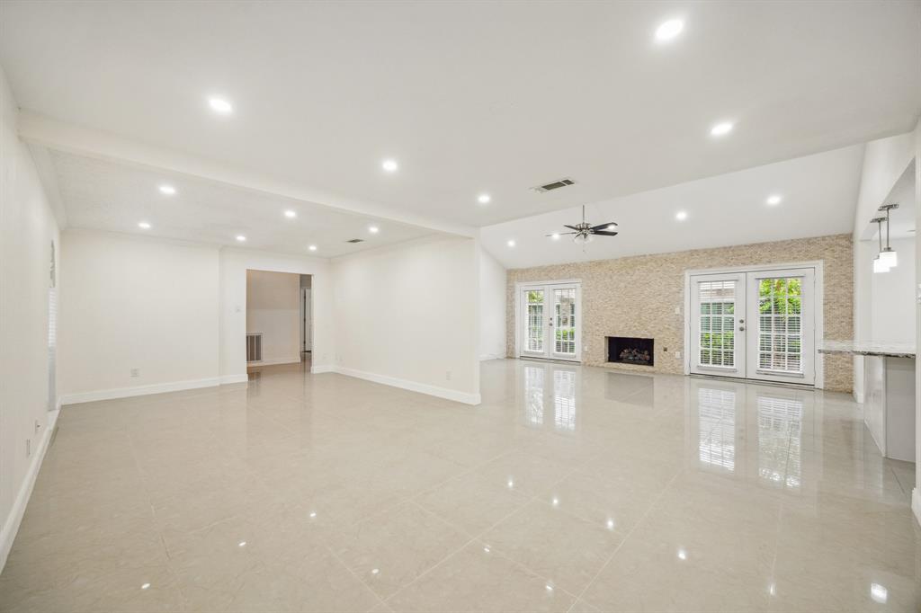 1117 Nantucket Drive