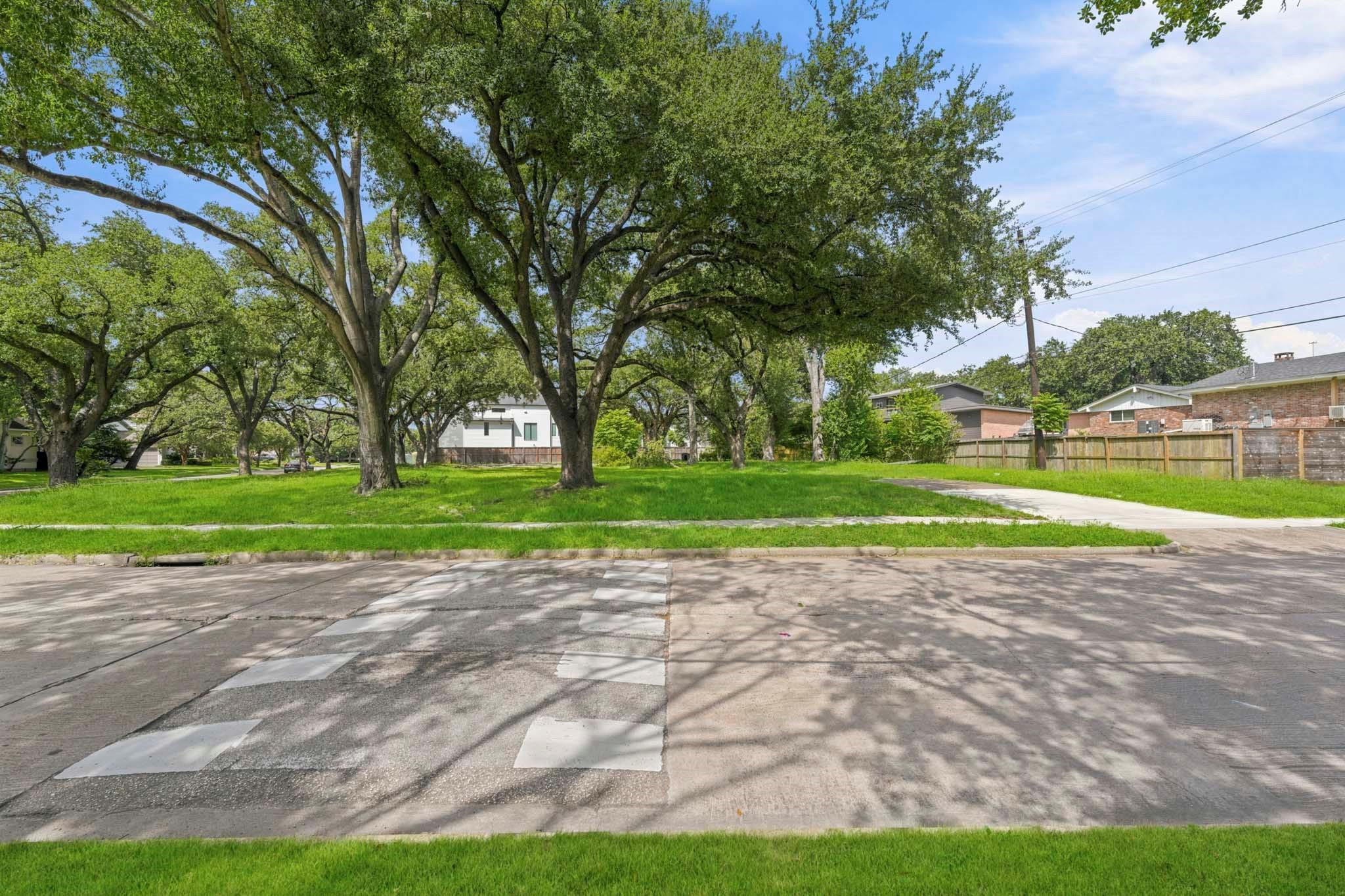 4827 Braesvalley Drive
