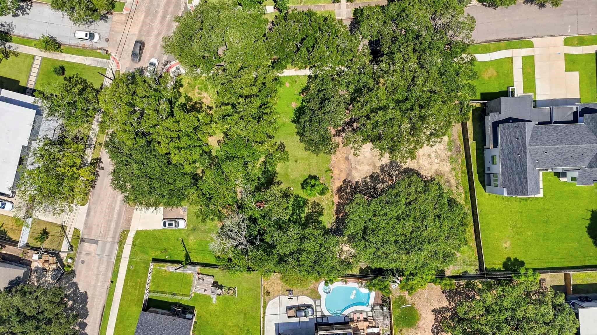 4827 Braesvalley Drive