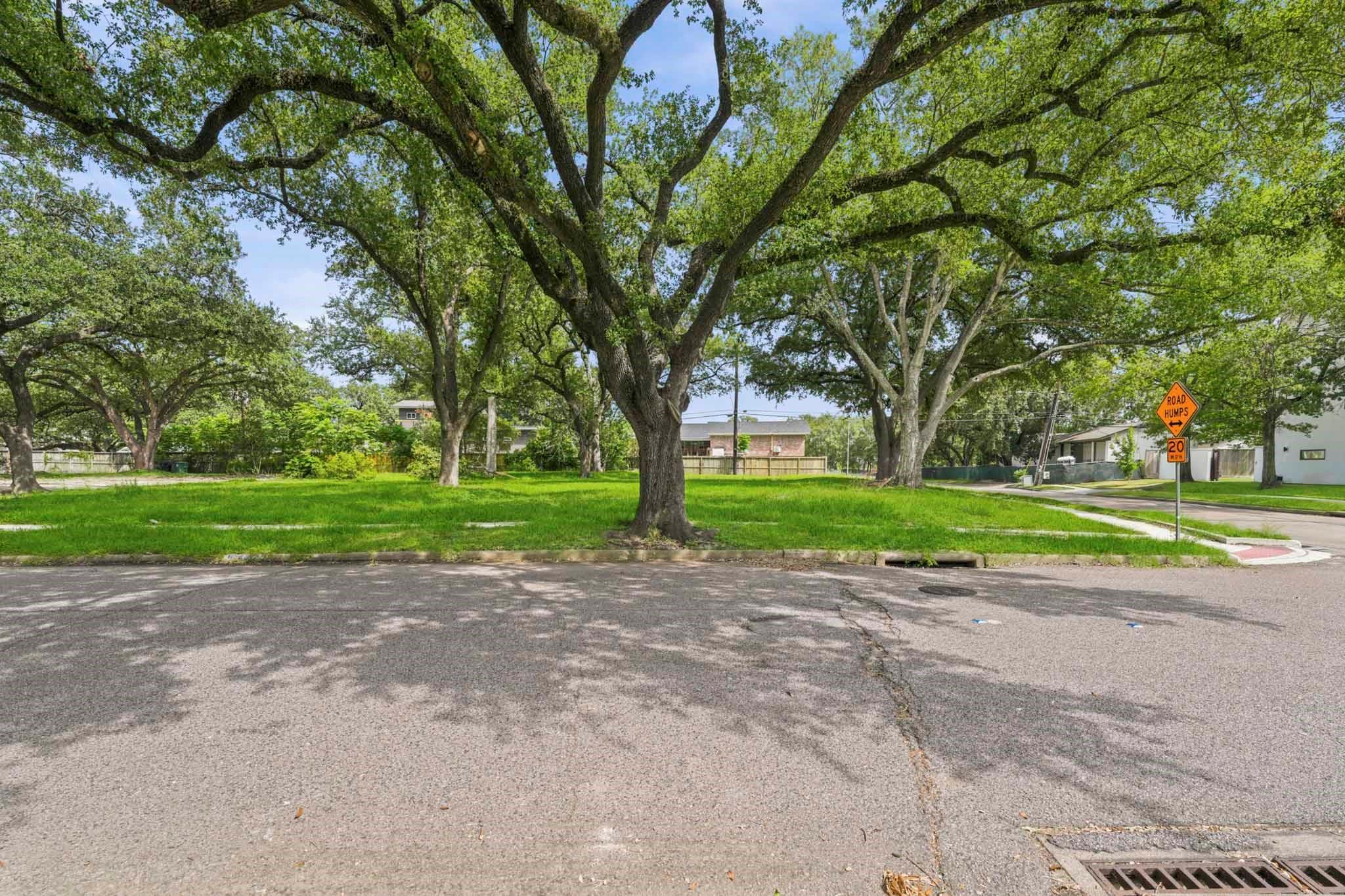 4827 Braesvalley Drive