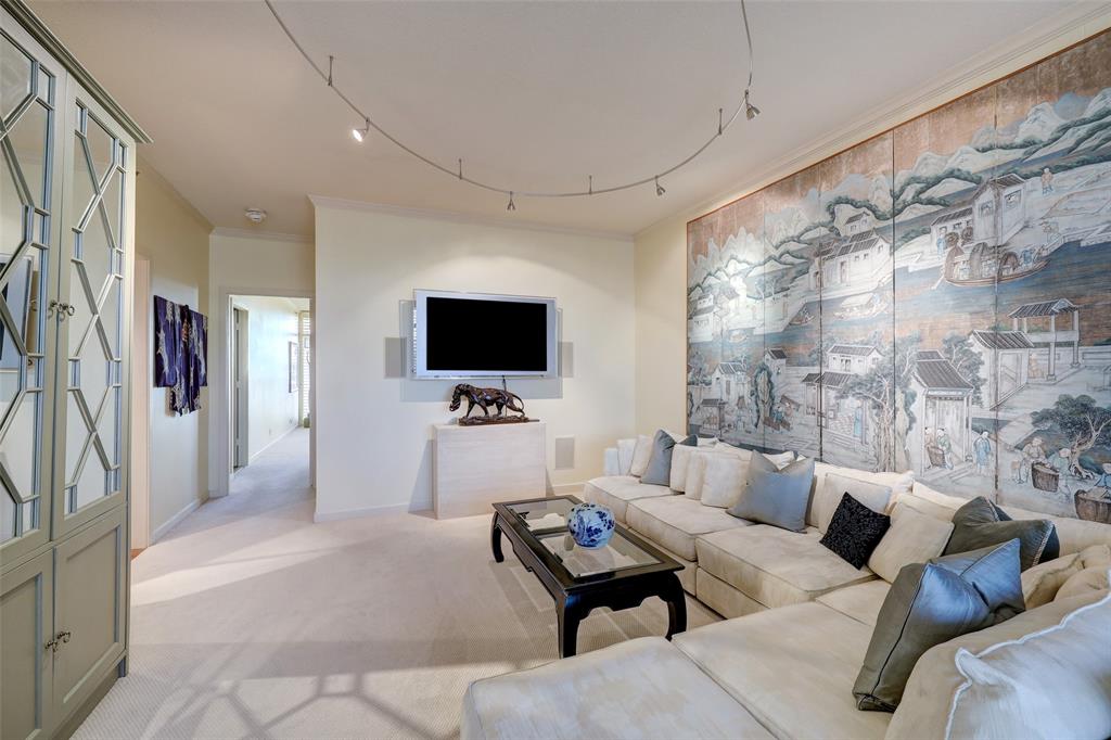 121 N Post Oak Lane # 503