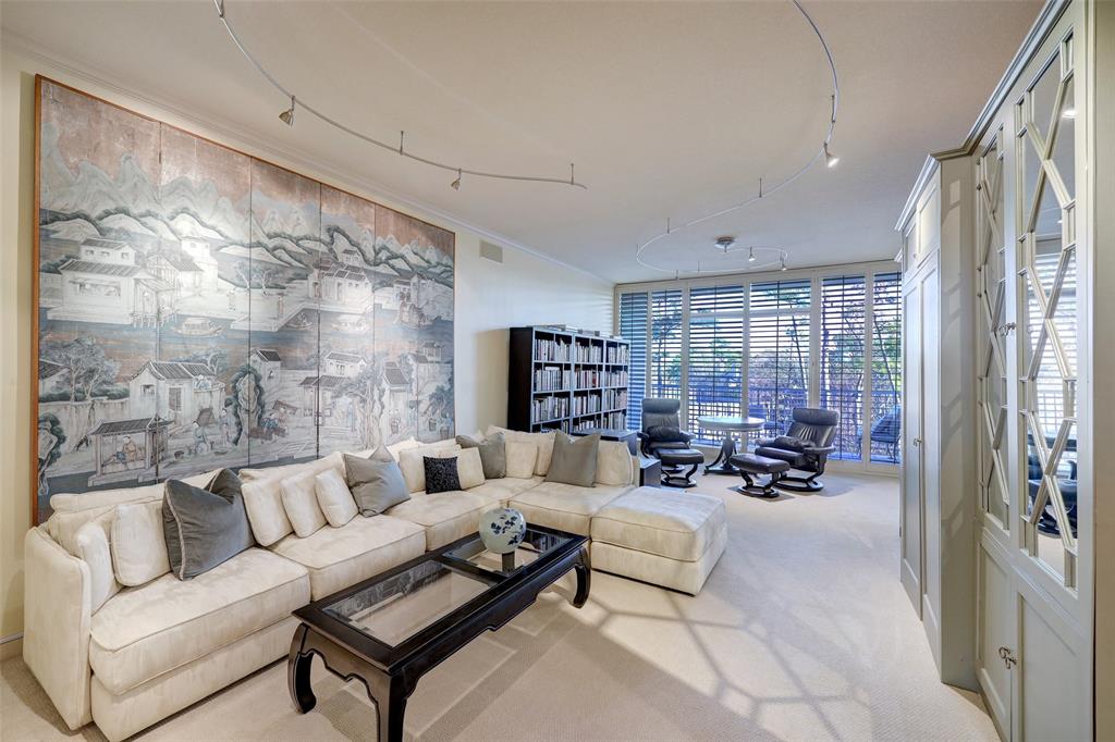 121 N Post Oak Lane # 503