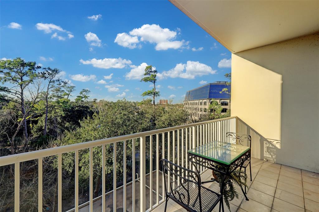 121 N Post Oak Lane # 503