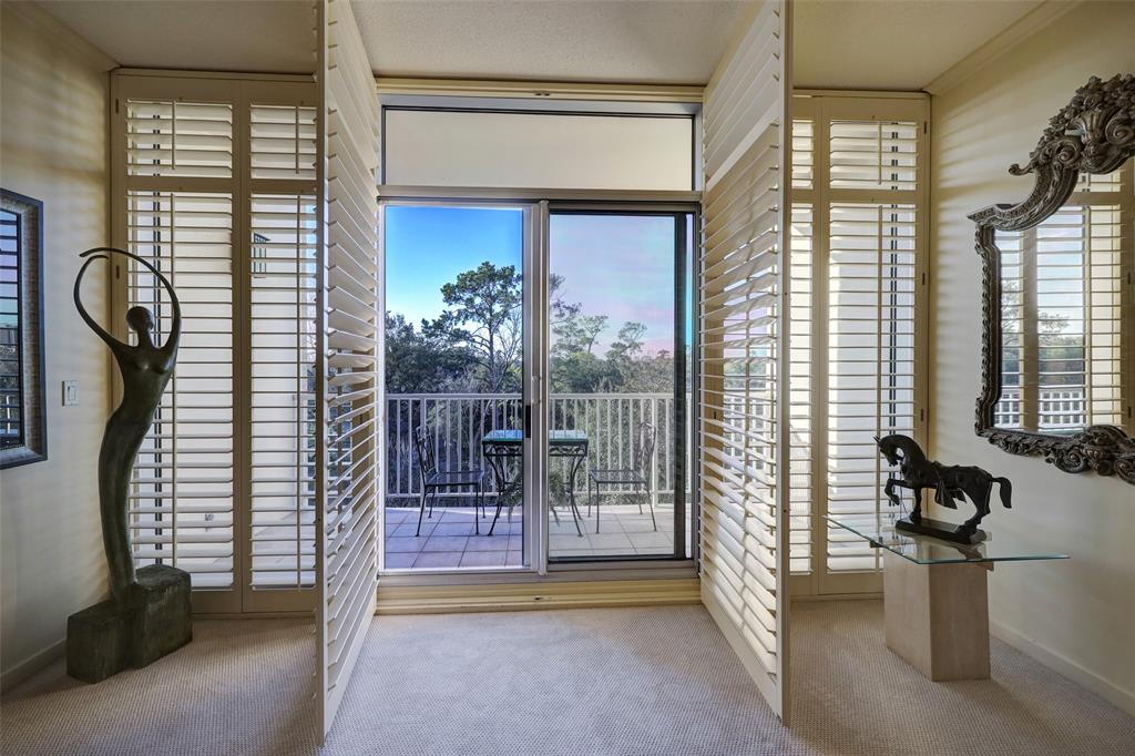 121 N Post Oak Lane # 503