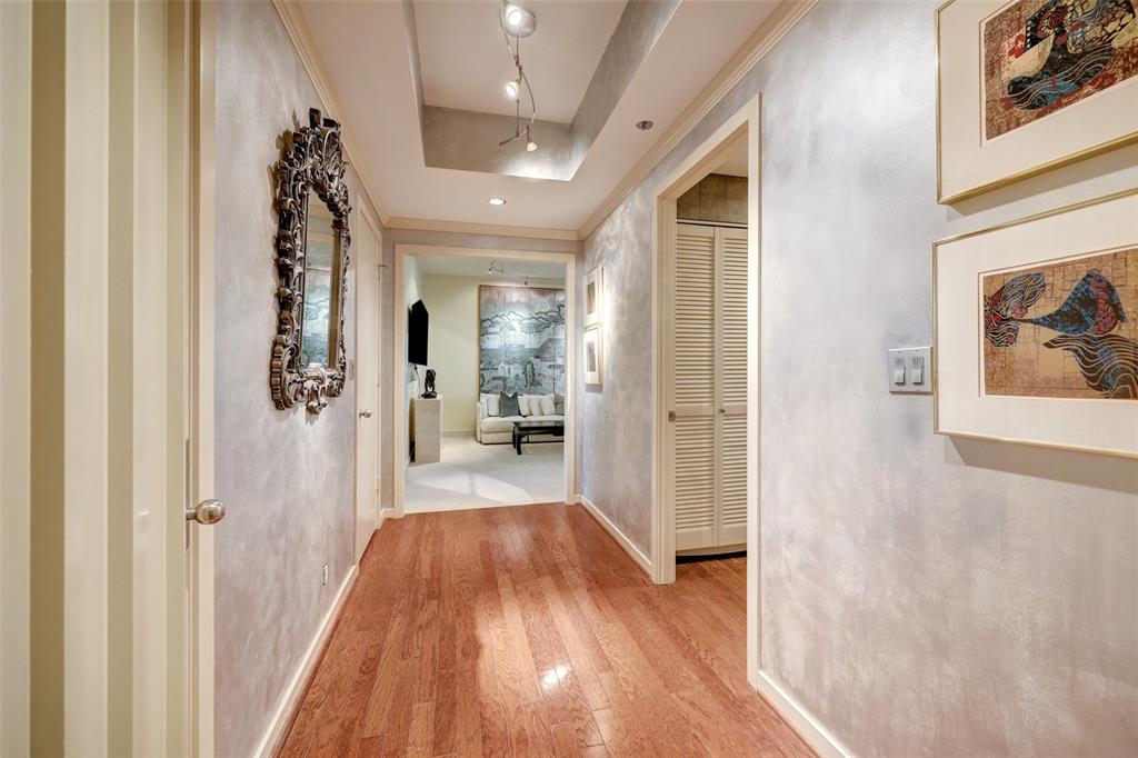 121 N Post Oak Lane # 503