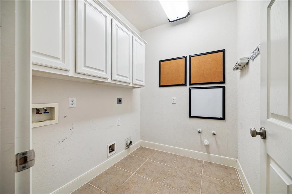 1903 Sutters Chase Drive