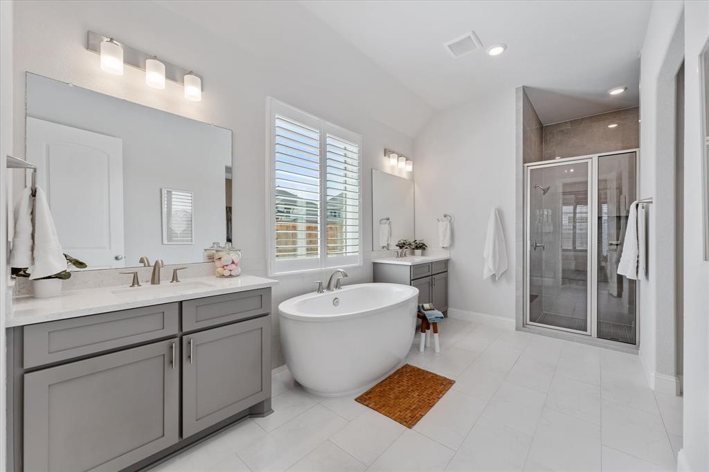 25002 Ryleigh Cove Circle