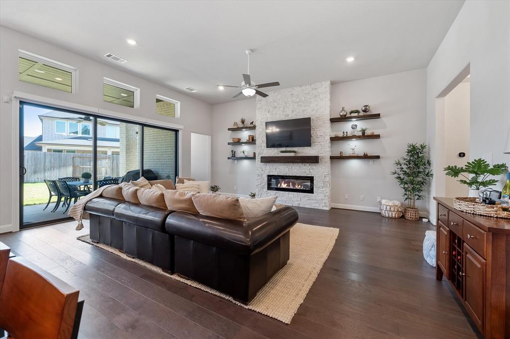 25002 Ryleigh Cove Circle