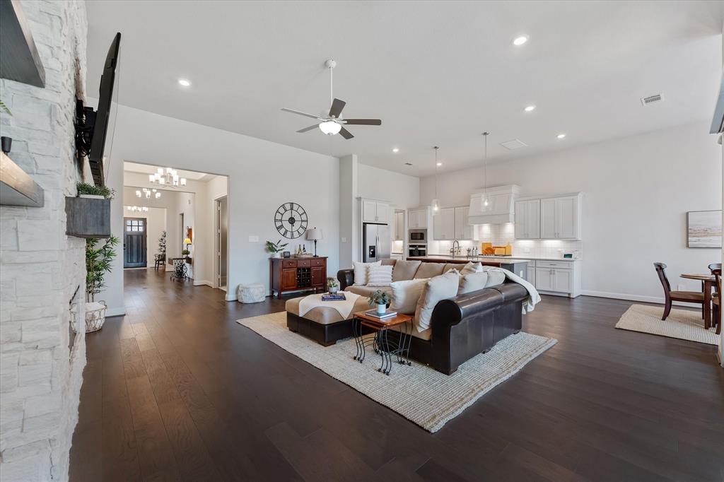 25002 Ryleigh Cove Circle
