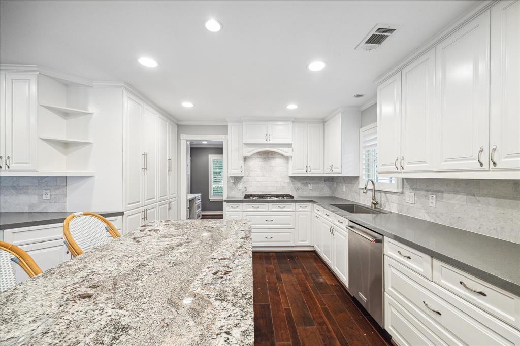 13162 Barryknoll Lane