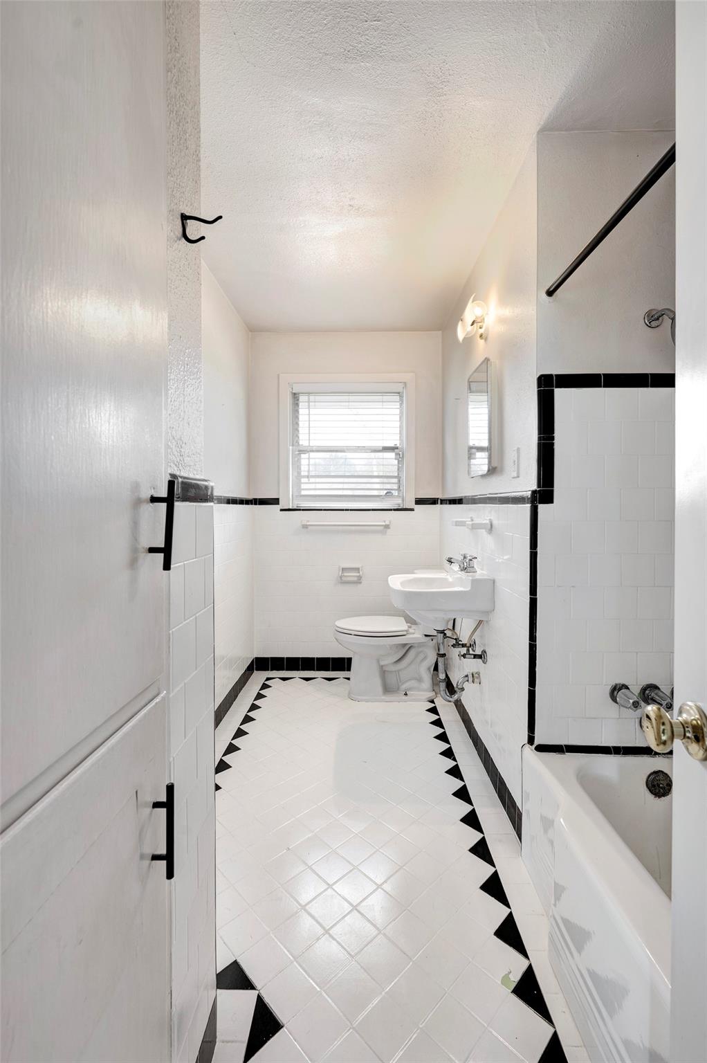 4422 De Milo Drive