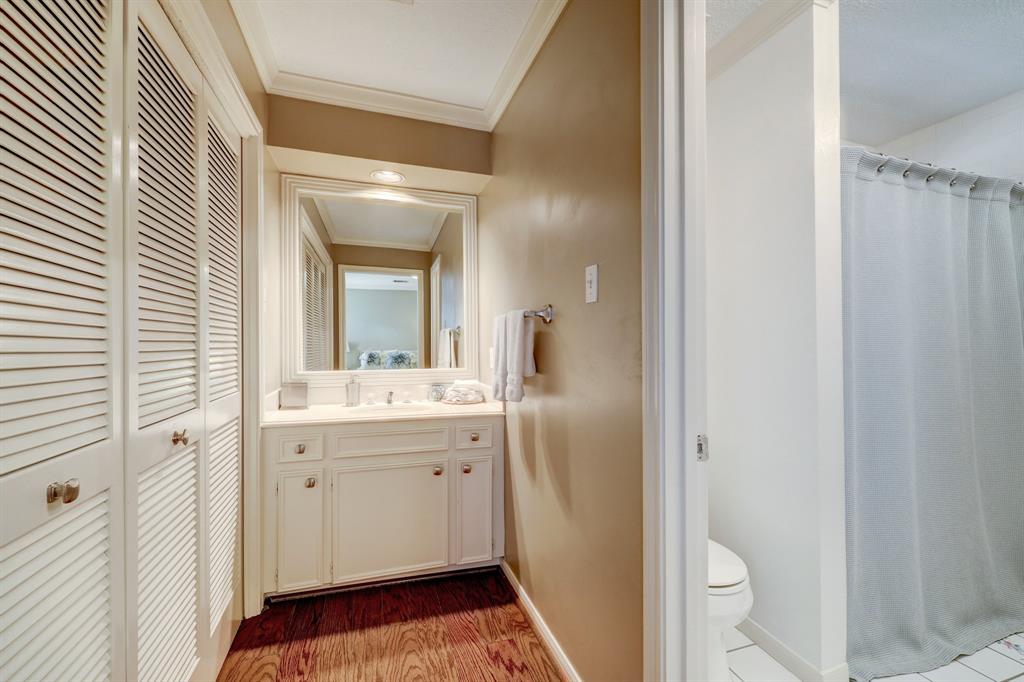 2527 Potomac Drive # A