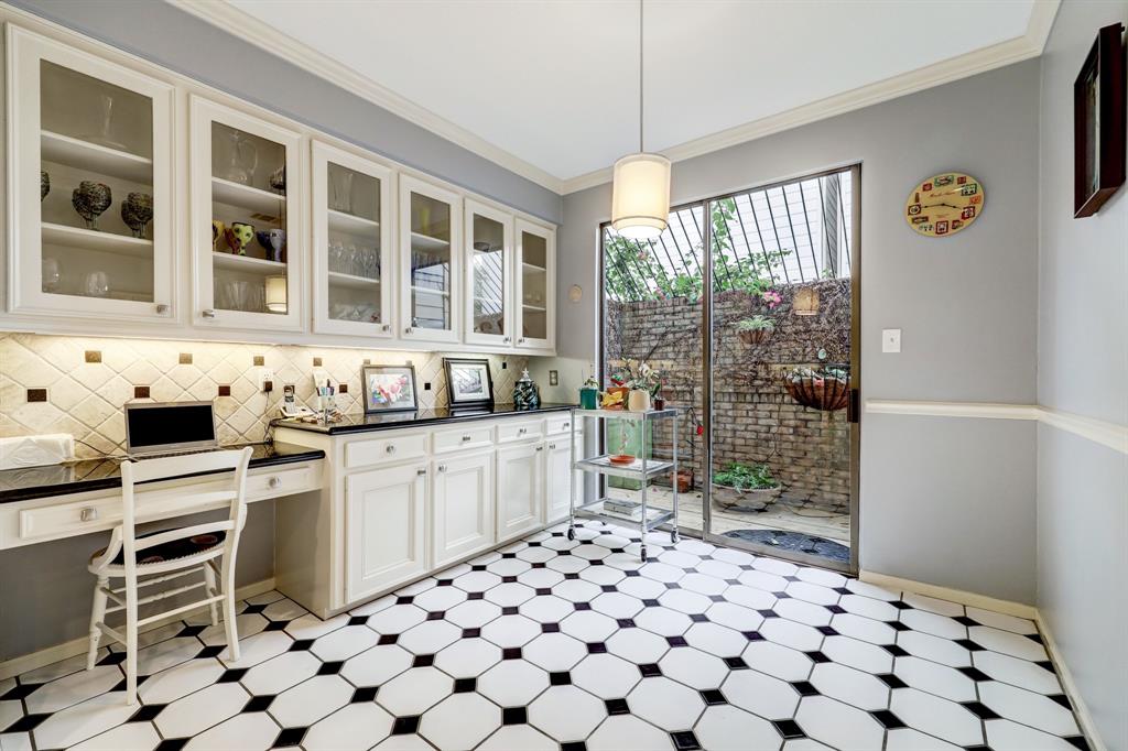 2527 Potomac Drive # A