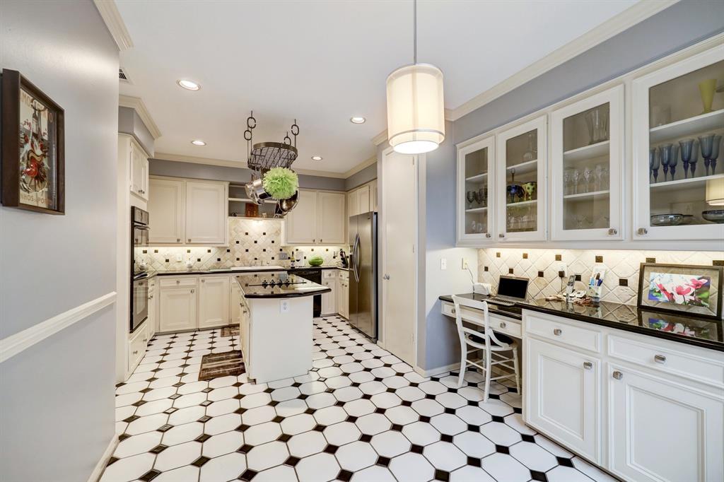 2527 Potomac Drive # A