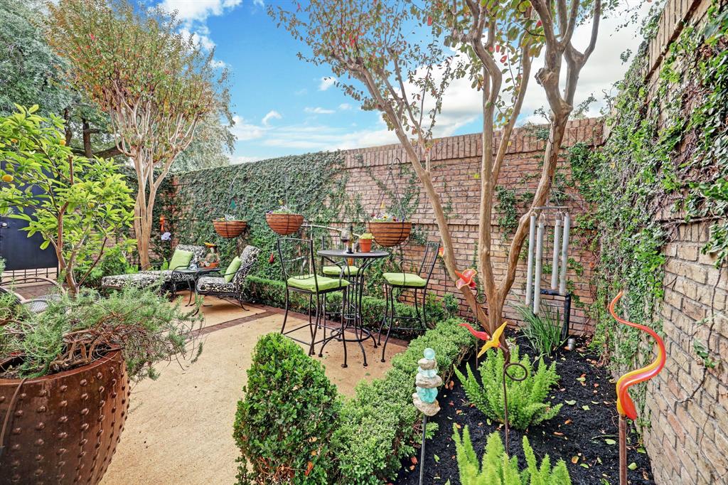 2527 Potomac Drive # A