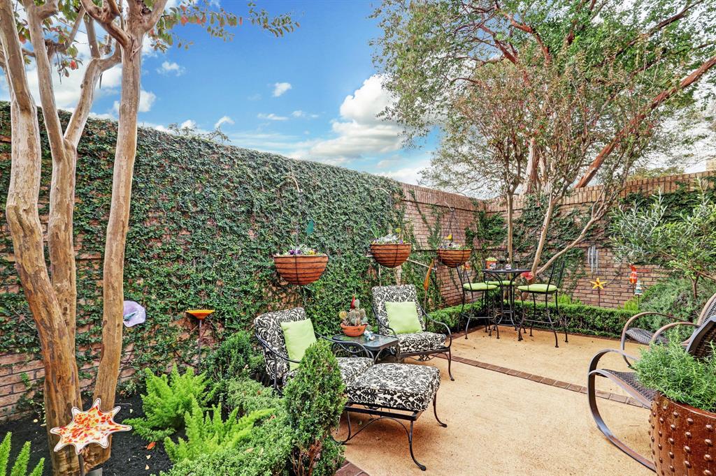 2527 Potomac Drive # A