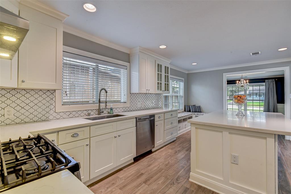 3803 Sun Valley Drive
