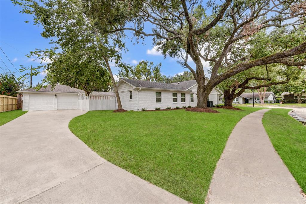 3803 Sun Valley Drive