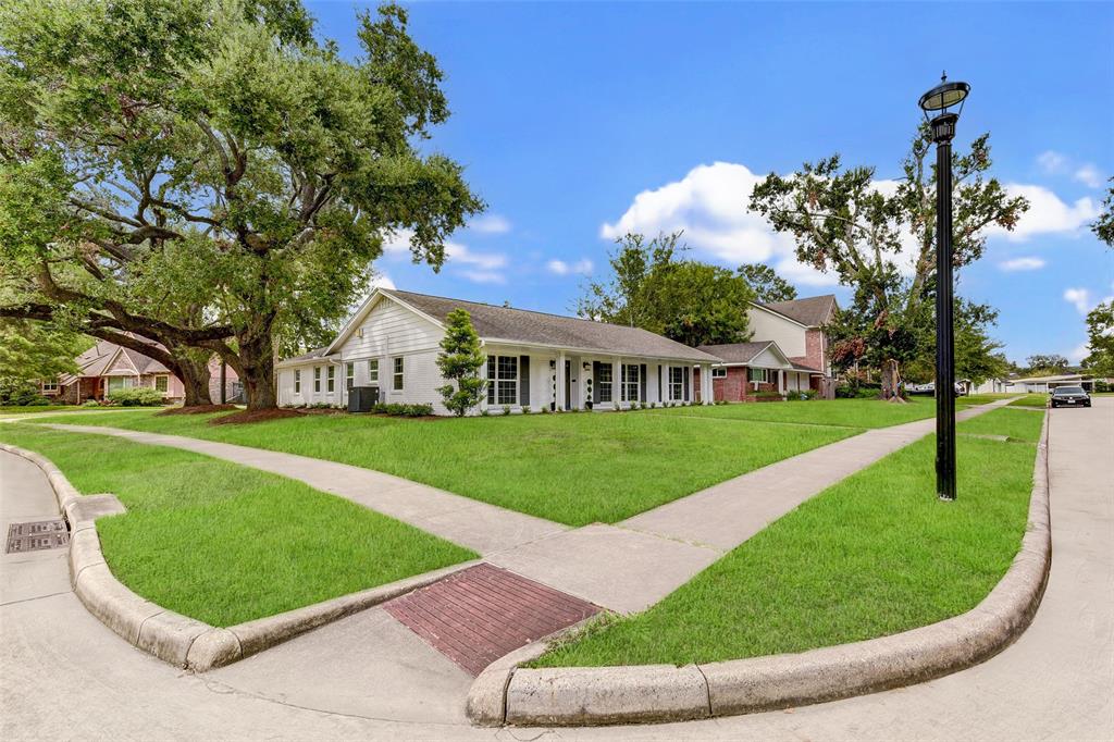 3803 Sun Valley Drive