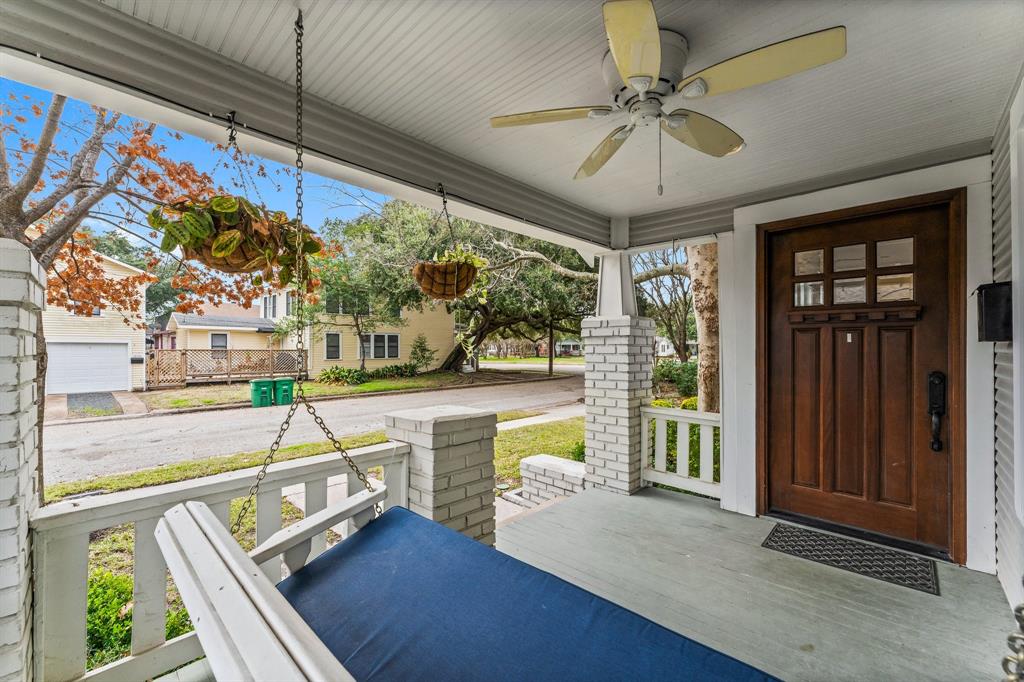 1031 Le Green Street