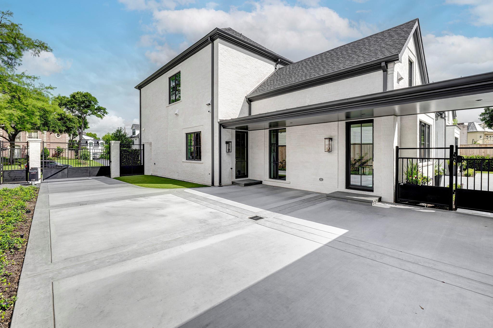 5455 Cedar Creek Drive