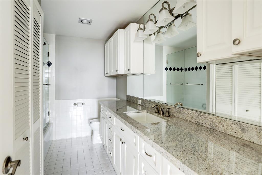 5000 Montrose Boulevard # 10G