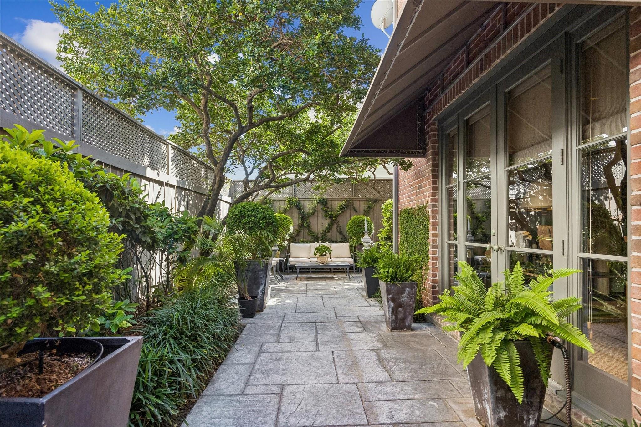 2627 Sutton Court