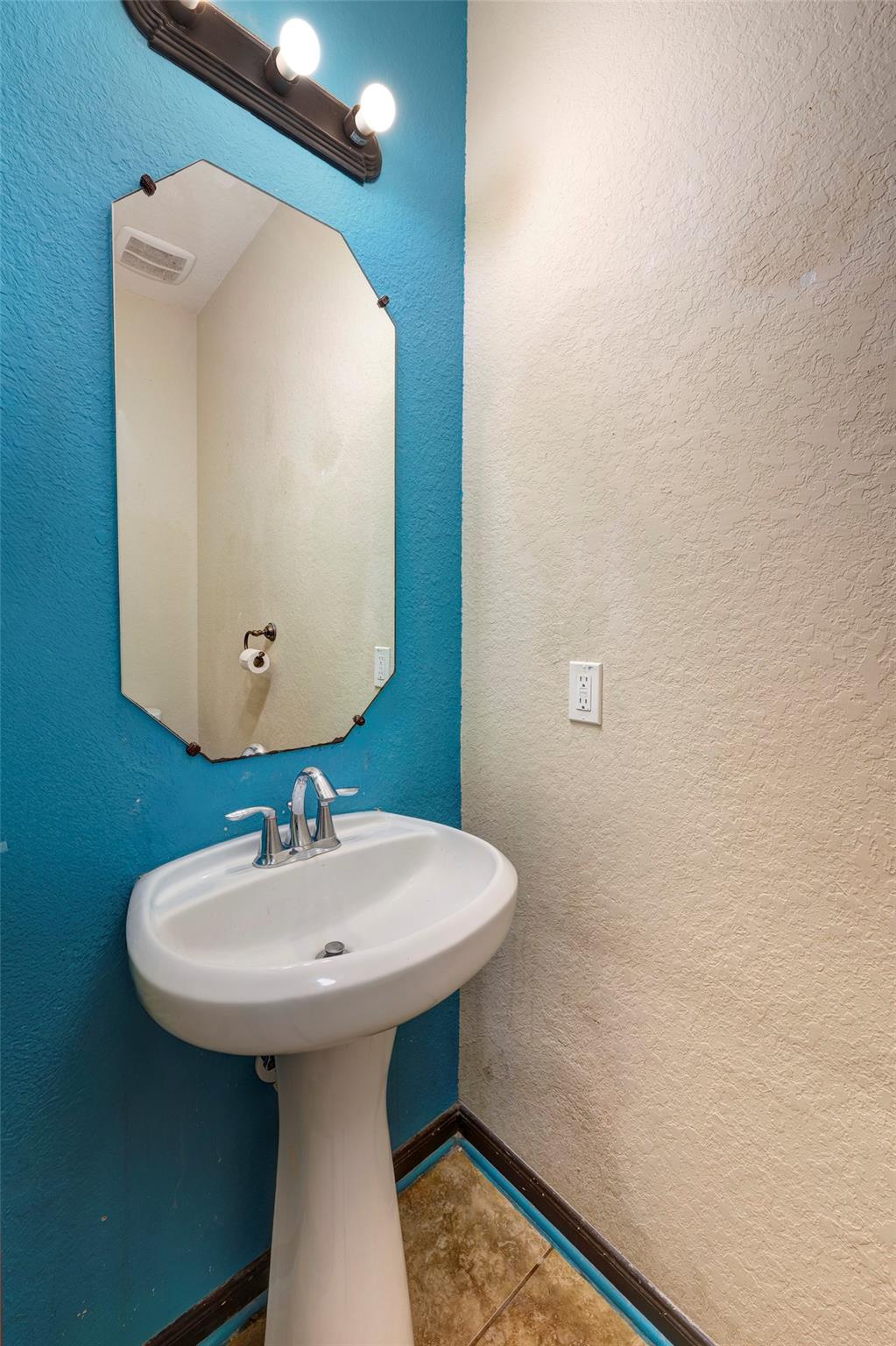 13207 Davenport Hills Lane