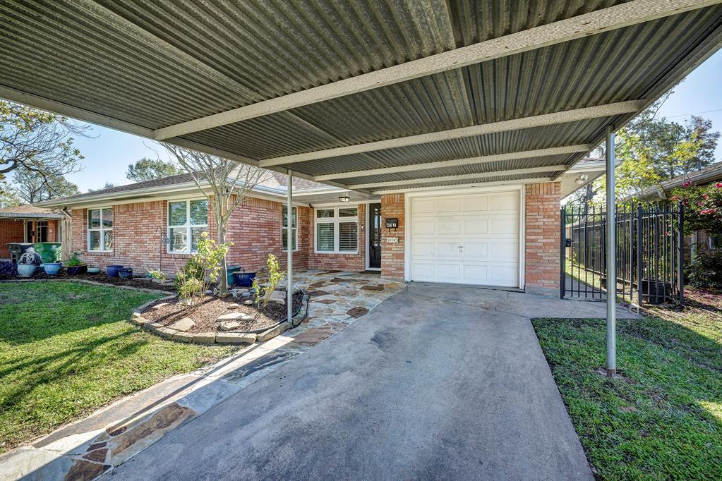 931 Stonecrest Drive