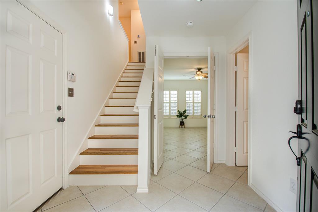 1016 Rochow Street