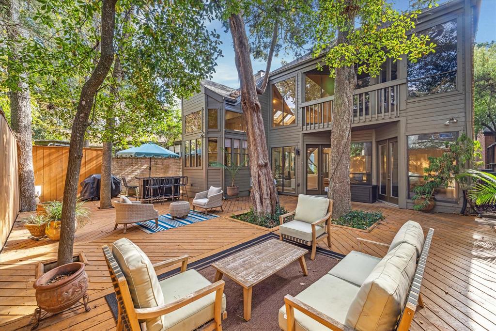 9105 Briar Forest Drive