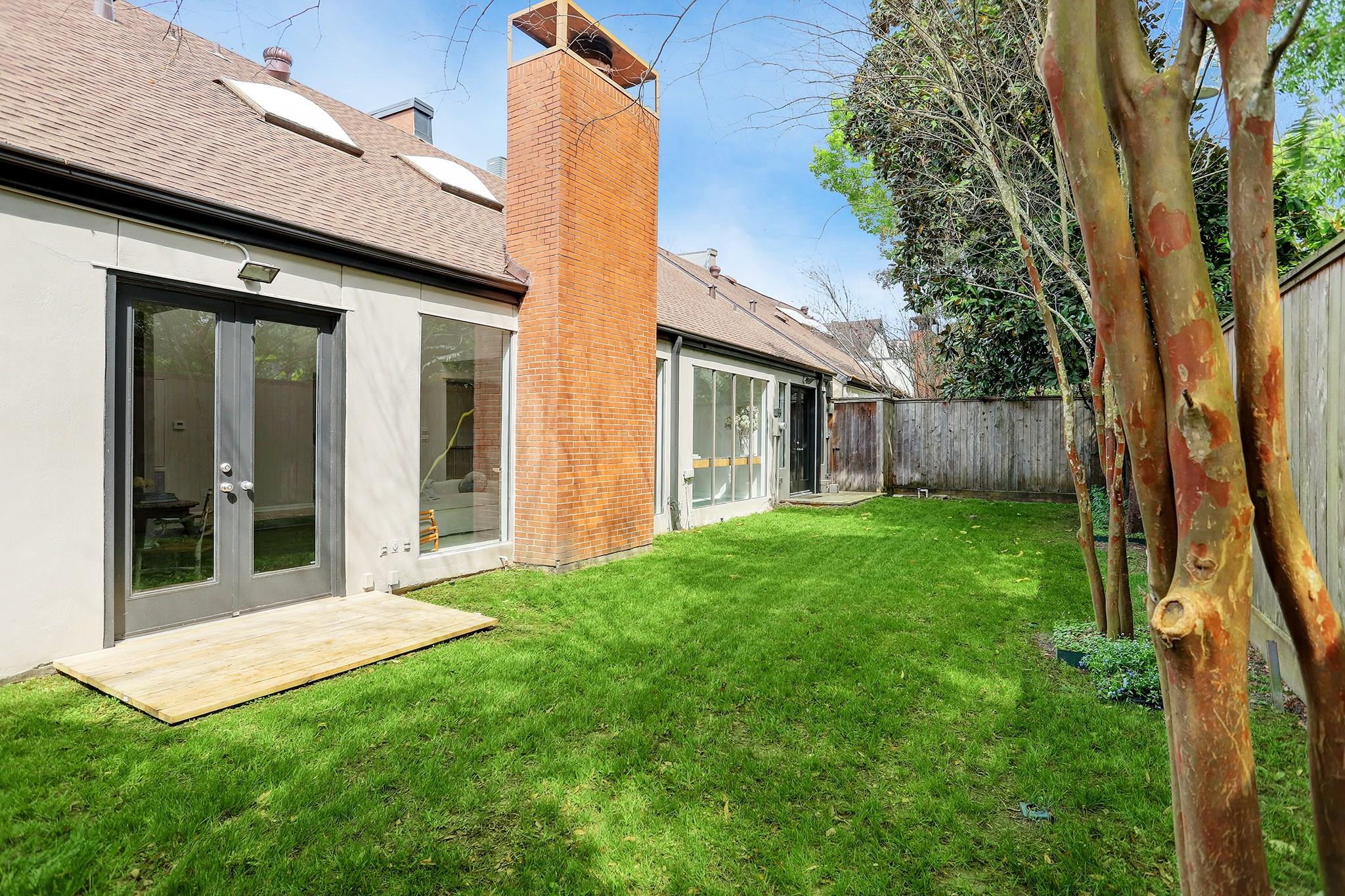 5300 Mercer Street # 9
