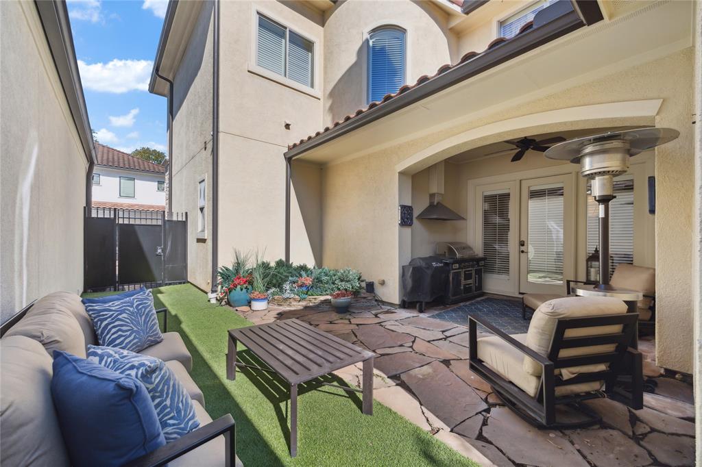 41 N Creekside Court