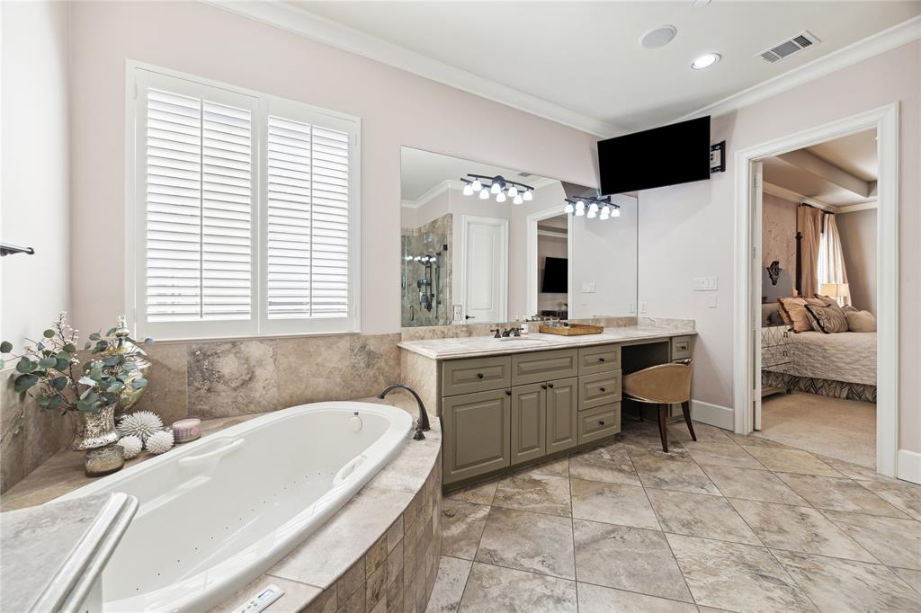 41 N Creekside Court