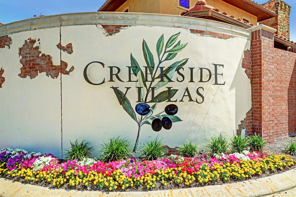 41 N Creekside Court