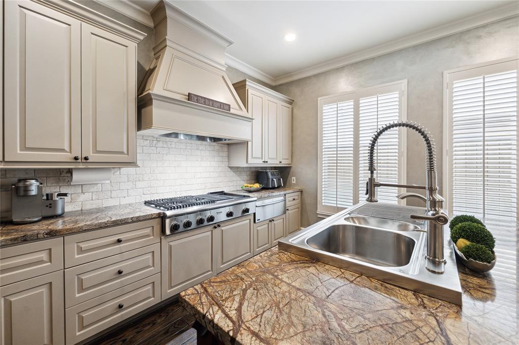 41 N Creekside Court