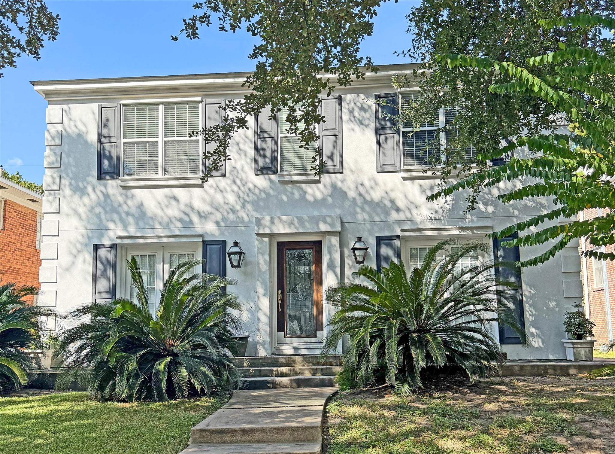 2124 South Boulevard