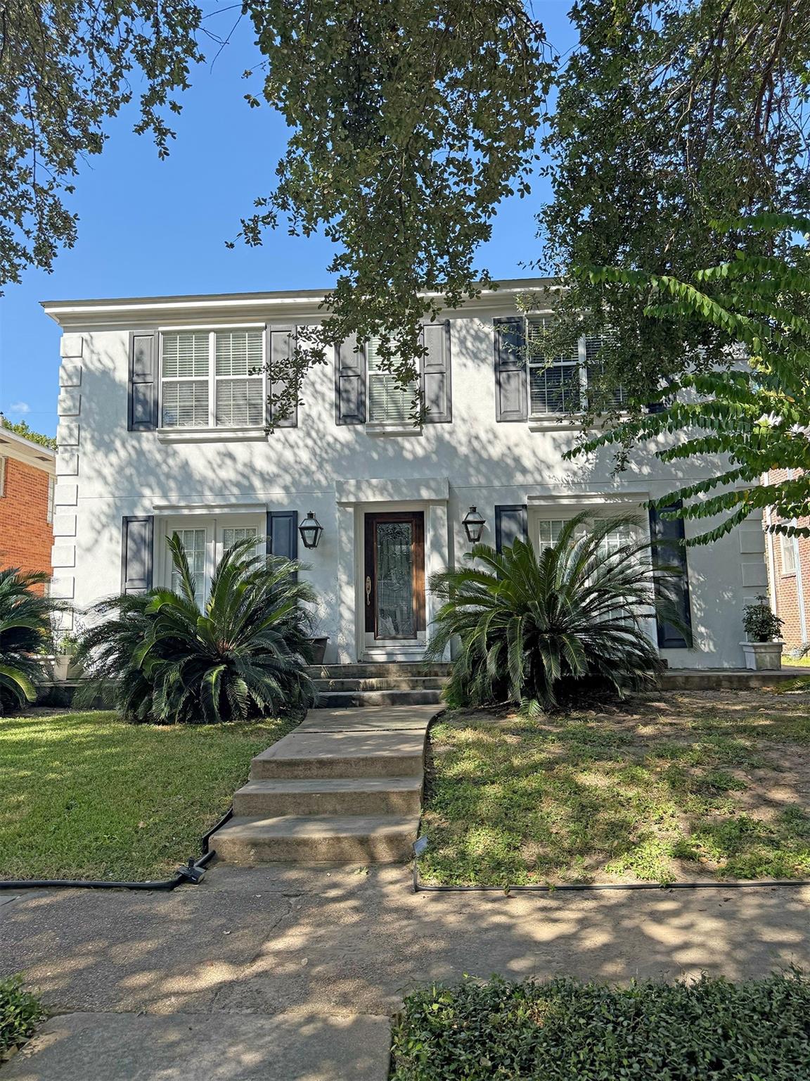 2124 South Boulevard