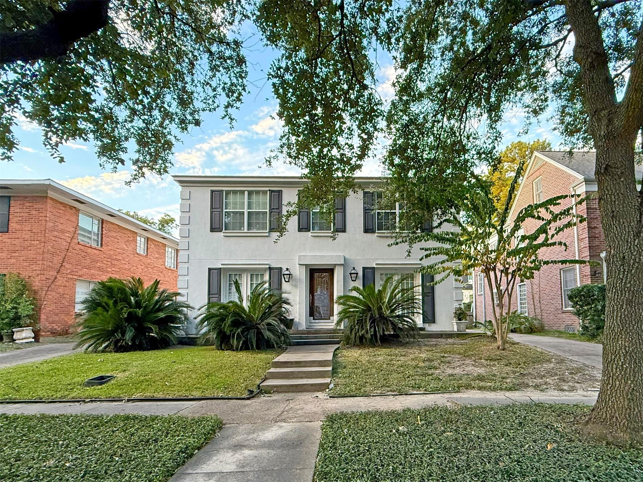 2124 South Boulevard