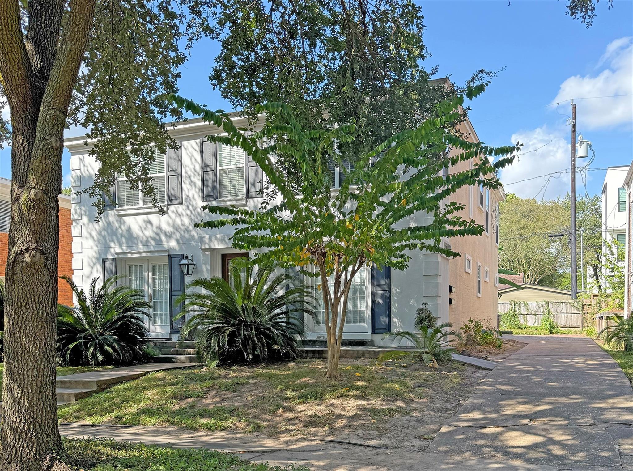 2124 South Boulevard