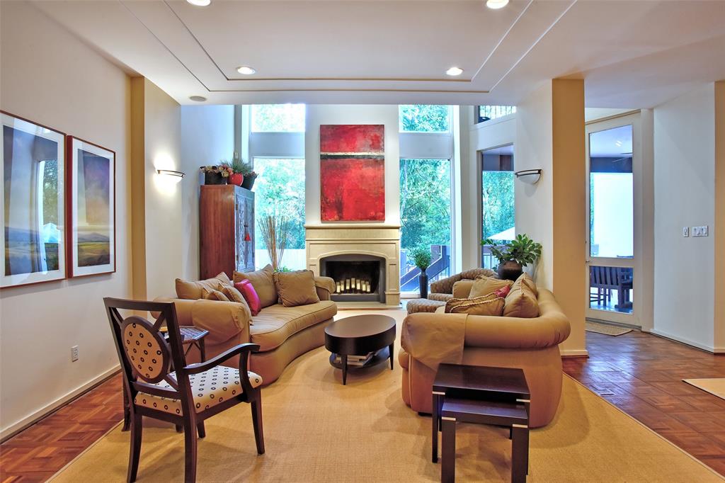 45 Briar Hollow Lane # 10