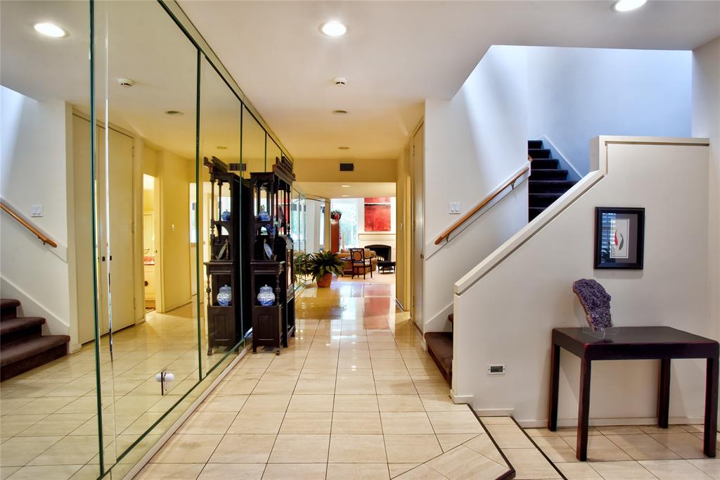 45 Briar Hollow Lane # 10