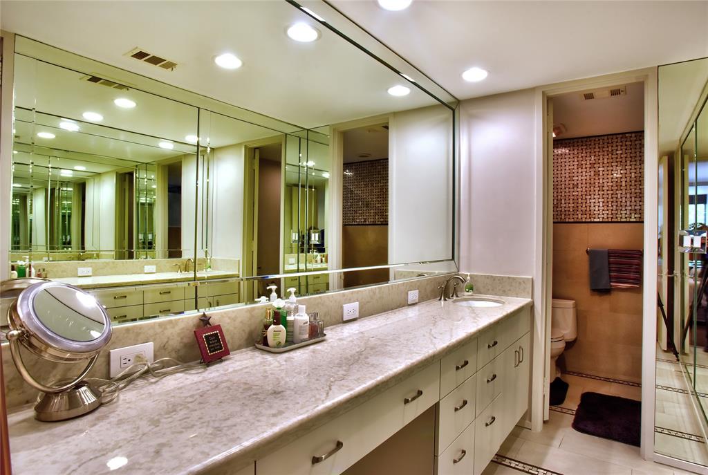 45 Briar Hollow Lane # 10