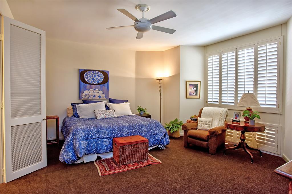 45 Briar Hollow Lane # 10