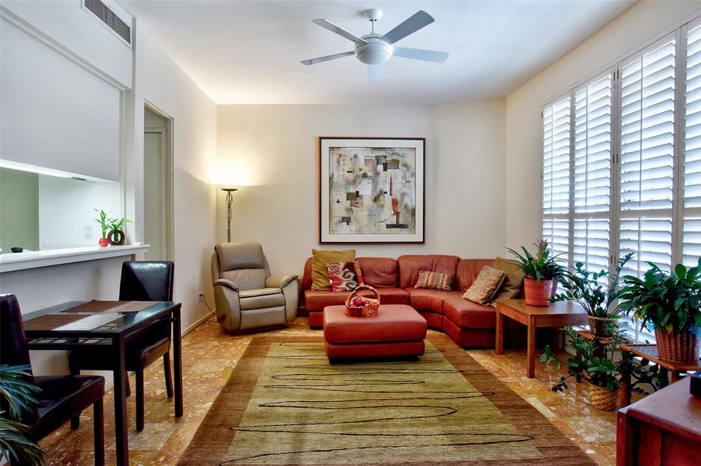 45 Briar Hollow Lane # 10