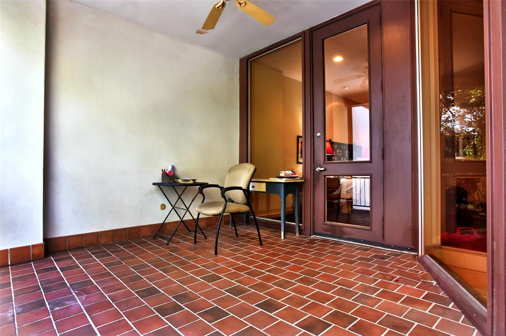 45 Briar Hollow Lane # 10