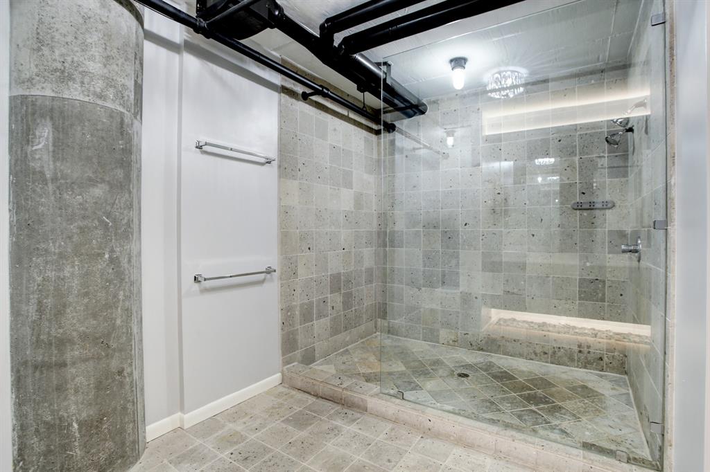 1914 W Gray Street # 105
