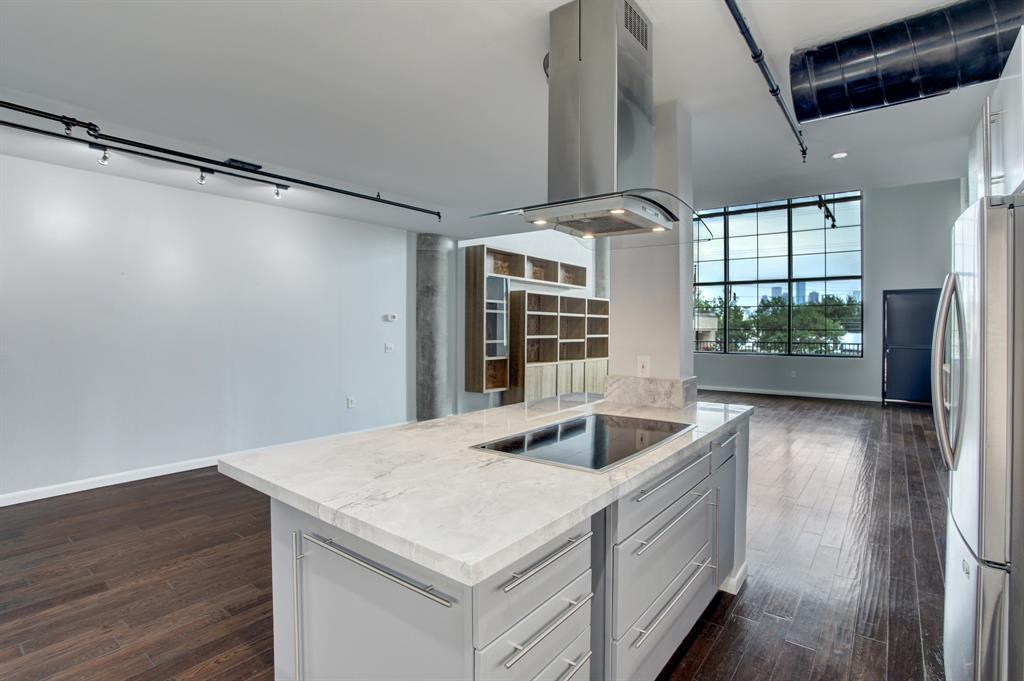 1914 W Gray Street # 105