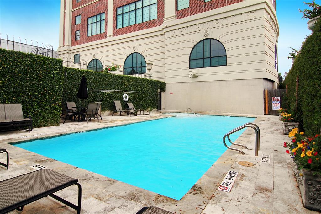 1914 W Gray Street # 105