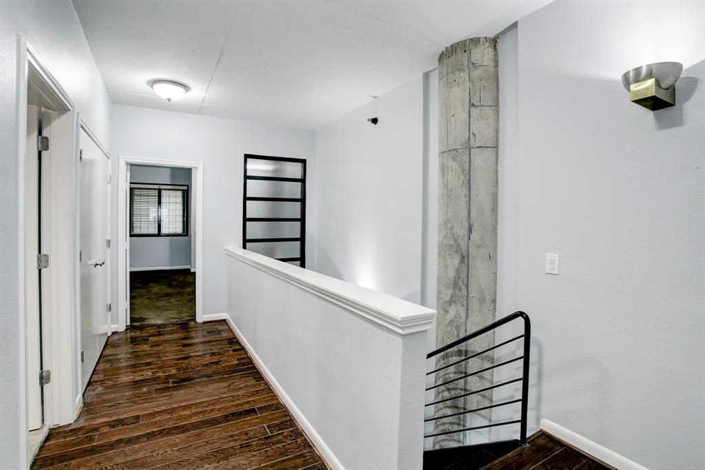 1914 W Gray Street # 105